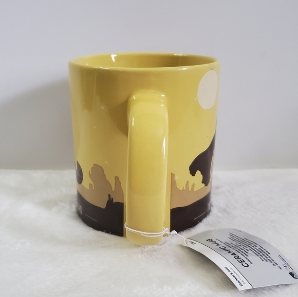 Disney Star Wars The Mandalodrian Yellow Brown Ceramic Mug 20 Oz NWT - Picture 4 of 10